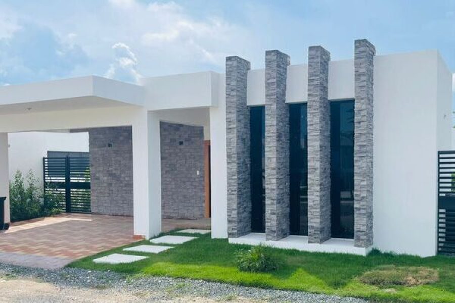 Casa con Terraza Techada y Barbacoa: Comodidad y Privacidad Garantizadas